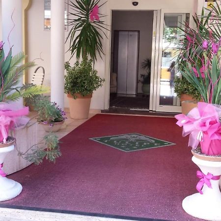 Hotel Tulipe Nazionale Ριτσιόνε Εξωτερικό φωτογραφία
