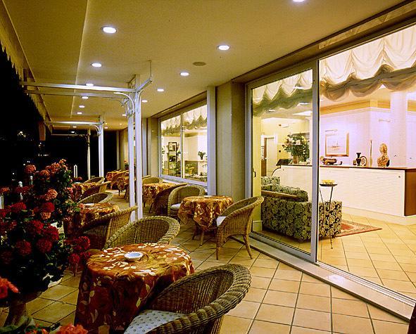 Hotel Tulipe Nazionale Ριτσιόνε Εξωτερικό φωτογραφία